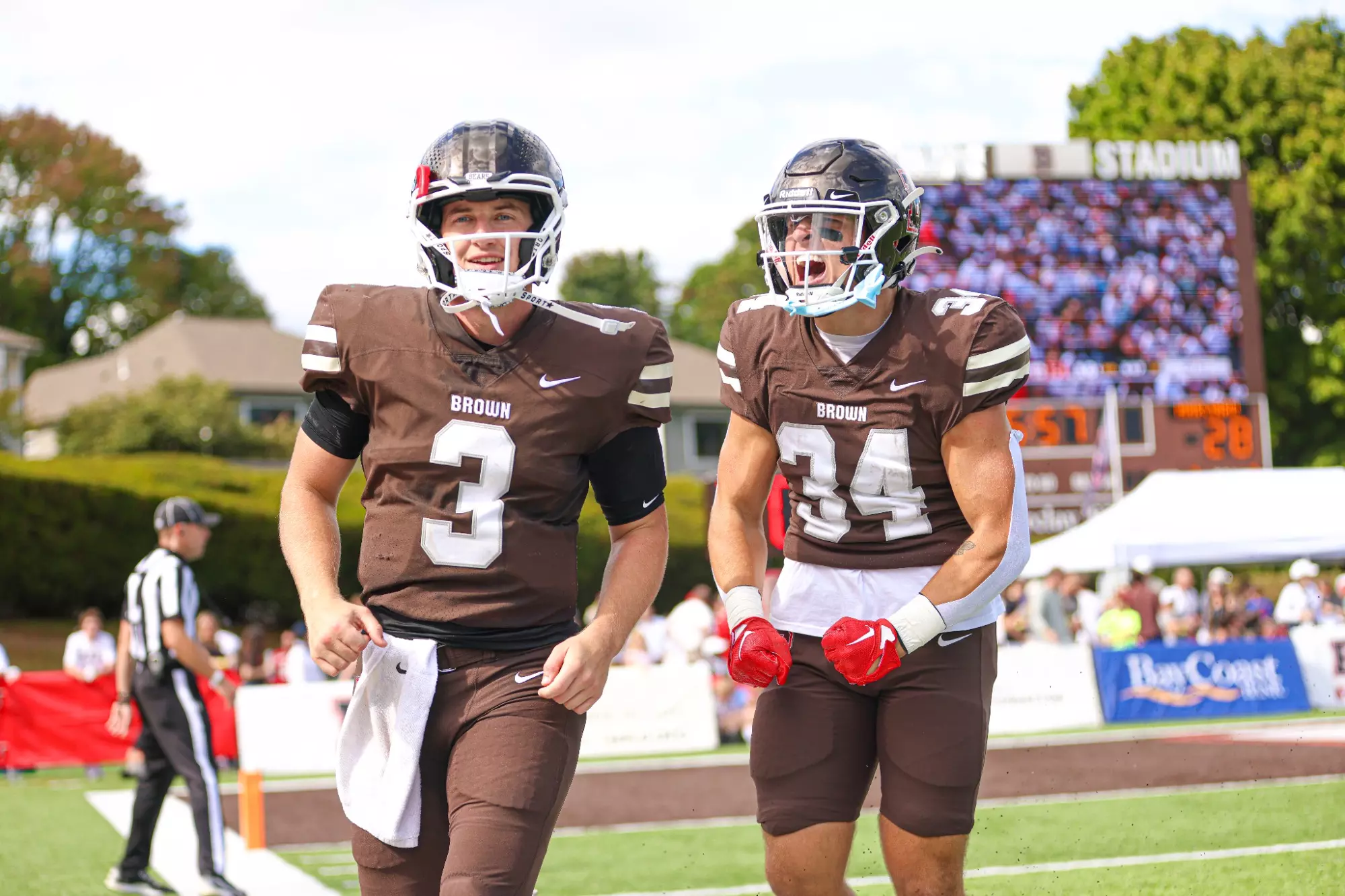 Last-Minute Thriller： Brown Bears Stun Harvard in Football Showdown