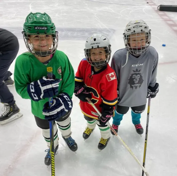 Where to Play Ice Hockey Near Me – Best Ice Rinks and Events Nearby